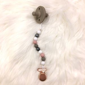 Ryan & Rose Compatible Pacifier Holder Clip NEW